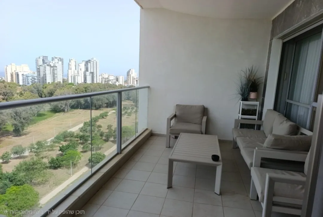 Spacious 5-Room Apartment with Sea and Park Views in Netanya, Photo 2