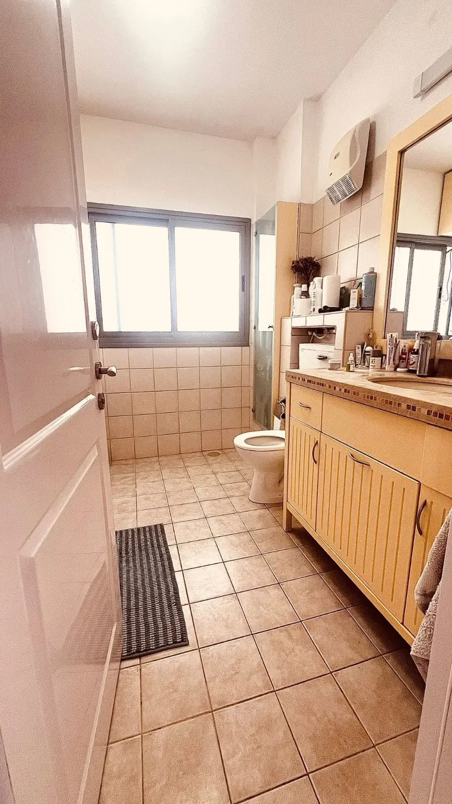 Spacious 4-Room Apartment in Nat 600, Photo 5