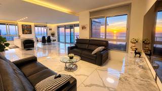 Appartement de 4 pièces (5 à l’origine) dans le projet Lagoon en première ligne de mer – Photo 2