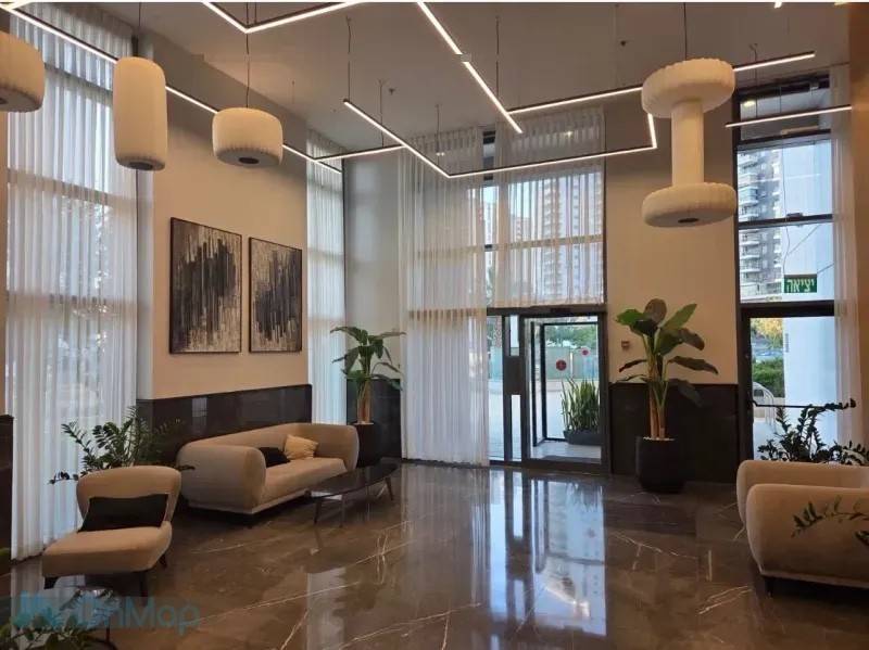 Magnifique appartement de 5 pièces au design soigné, rue נתן יונתן, à Ir Yamim – Photo 2