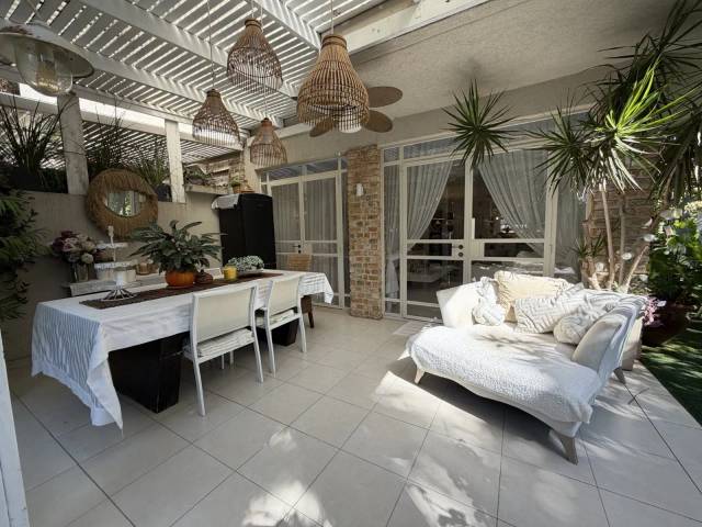 Beautifully Designed Semi-Detached Cottage with a Stunning Garden and Basement Unit, HaSachlav, Ramat Poleg, Photo 5